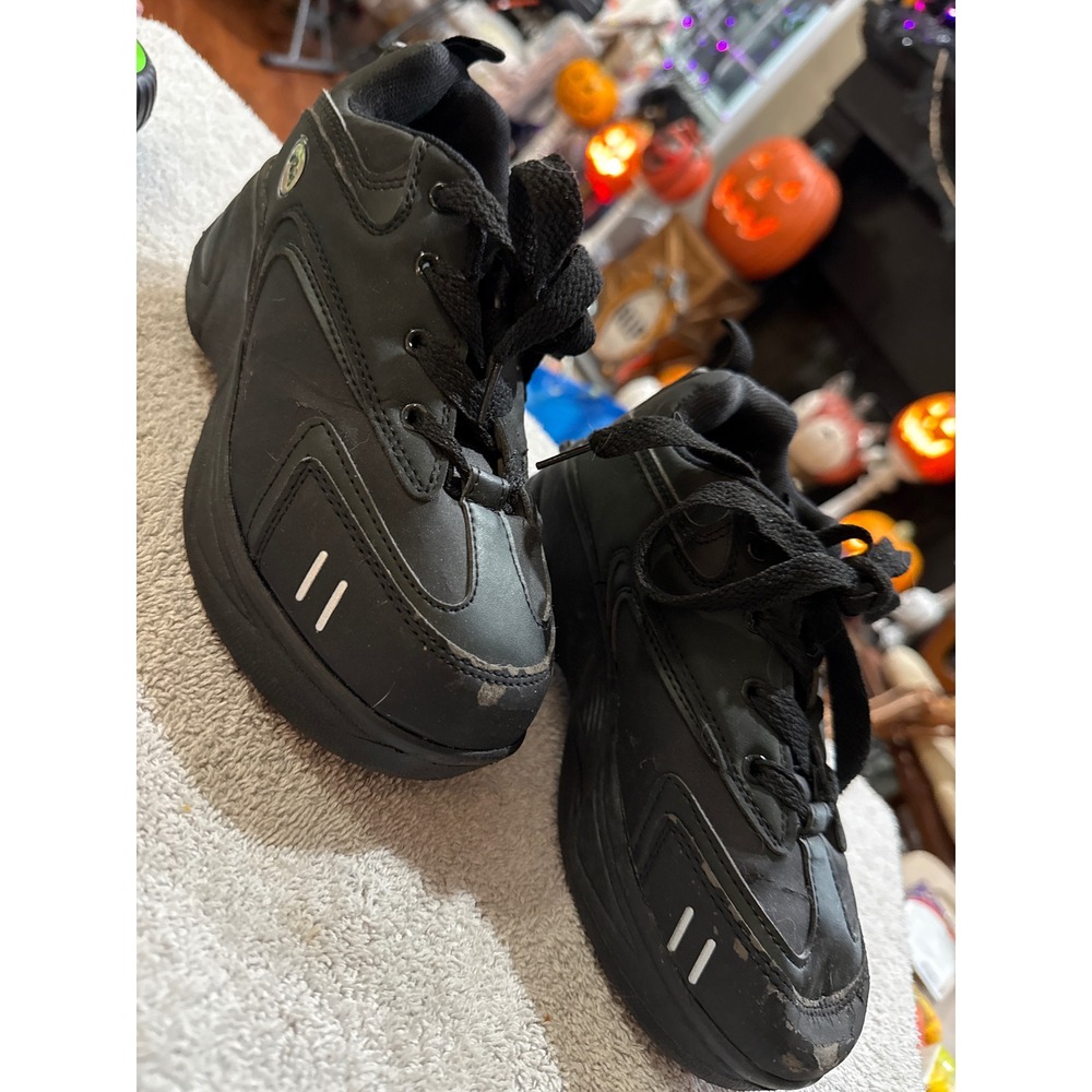 Air Walk Black Single Wheel Roller Shoes Kids Size 2 Low Top Skate Sneakers